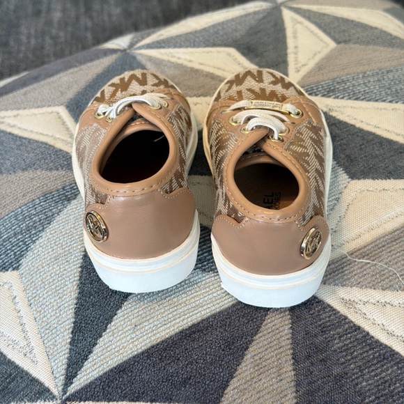 Michael Kors Shoes Little kid 5 Castella Low Top Unisex Sneakers Tan/Brown Logo - Picture 5 of 11